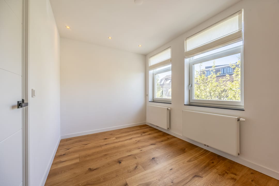 Photo 22 of Reitzstraat 31