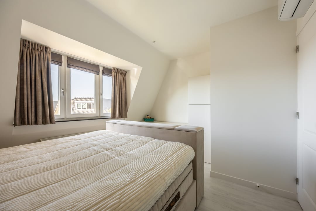 Photo 31 of Reitzstraat 31