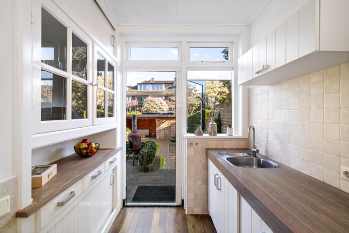 Photo 4 of Burg. Van Marlestraat 22