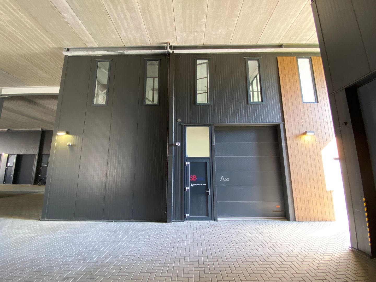 Bekijk foto 2 van Wateringweg 1-A02