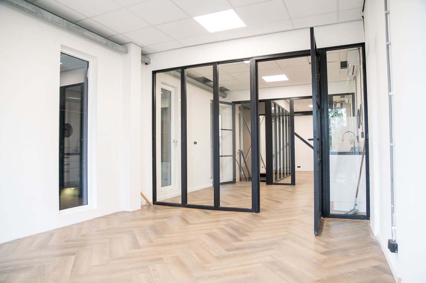 Bekijk foto 3 van Wateringweg 1-A02