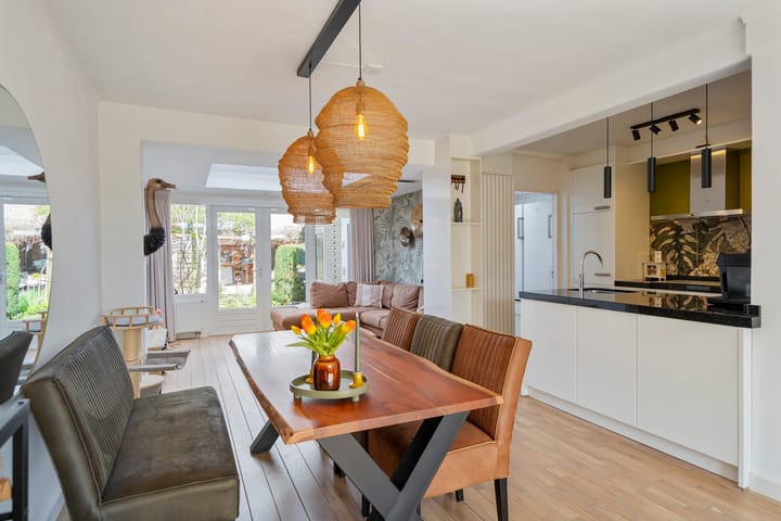 Foto 4 van Warmoezierslaan 16