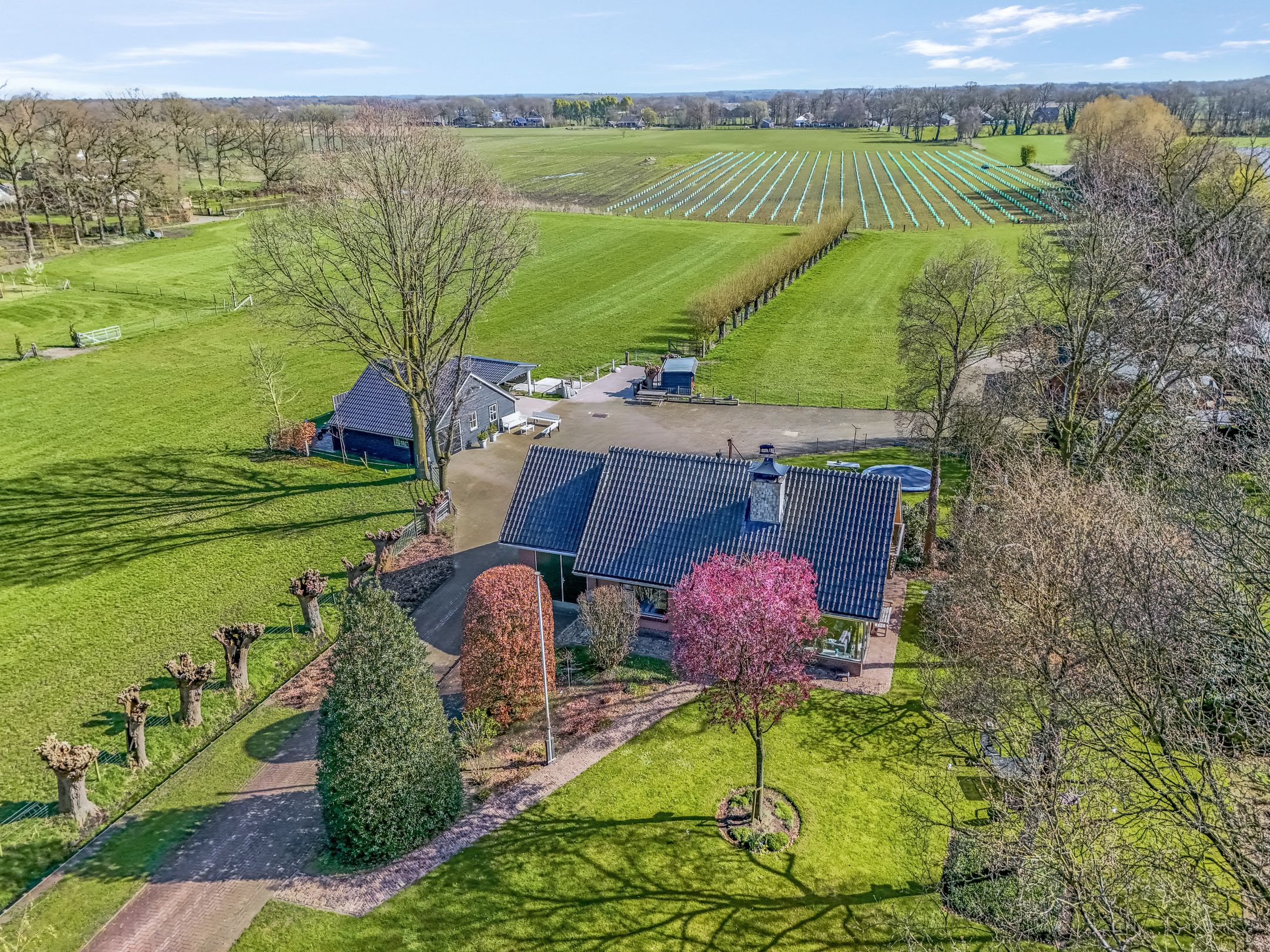 Foto 6 van Den Akker 12