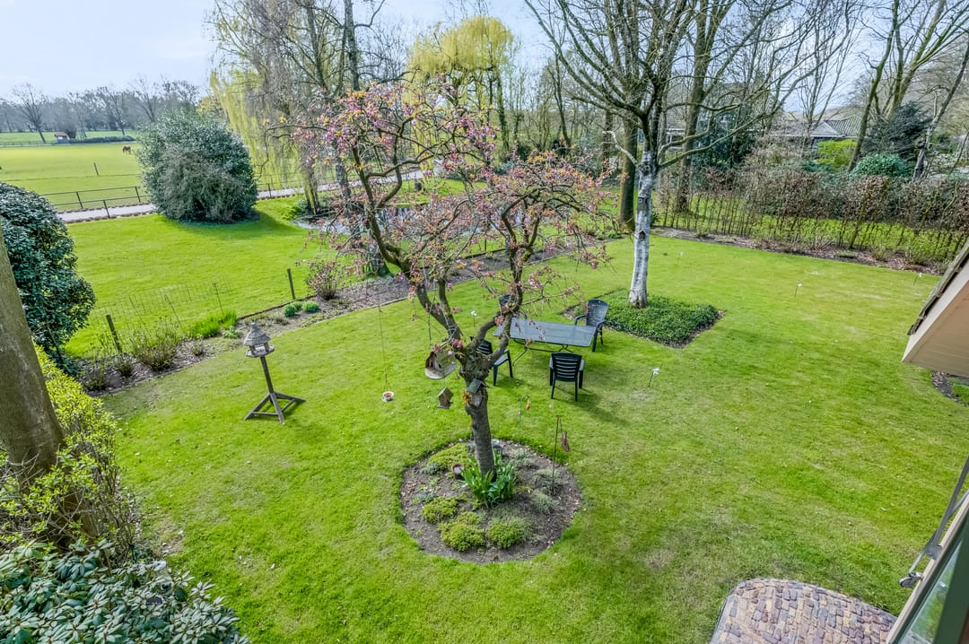 Foto 37 van Den Akker 12