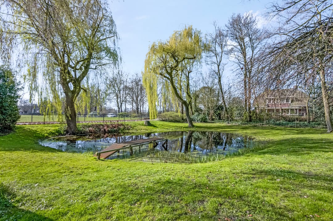 Foto 38 van Den Akker 12