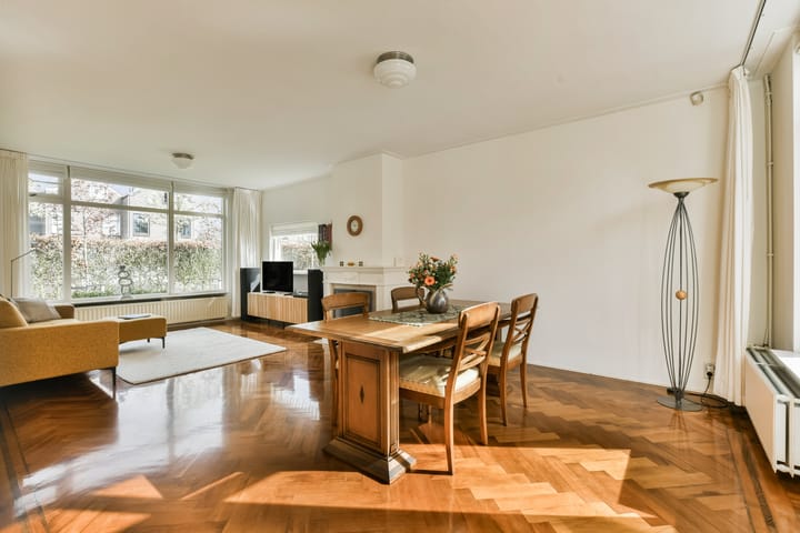 Photo 5 of Voorburgstraat 26