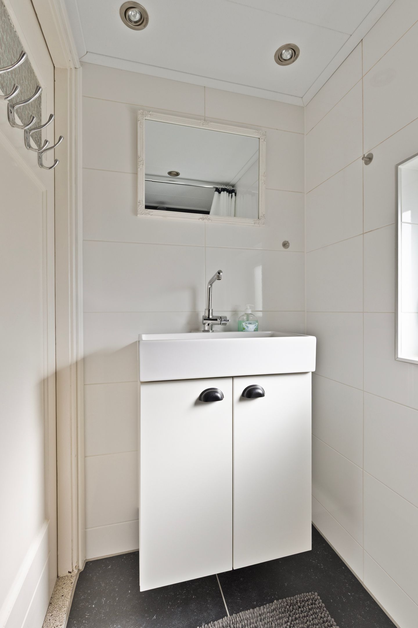 Foto 19 van Admiraal de Ruyterstraat 102