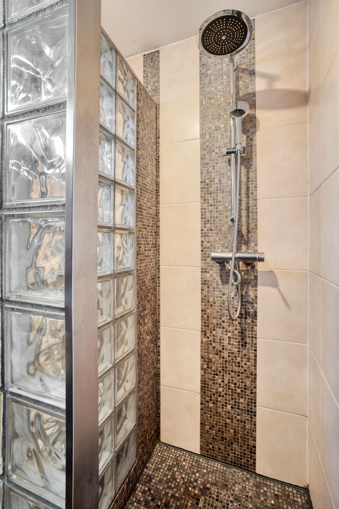 Photo 22 of Stuurboord 33