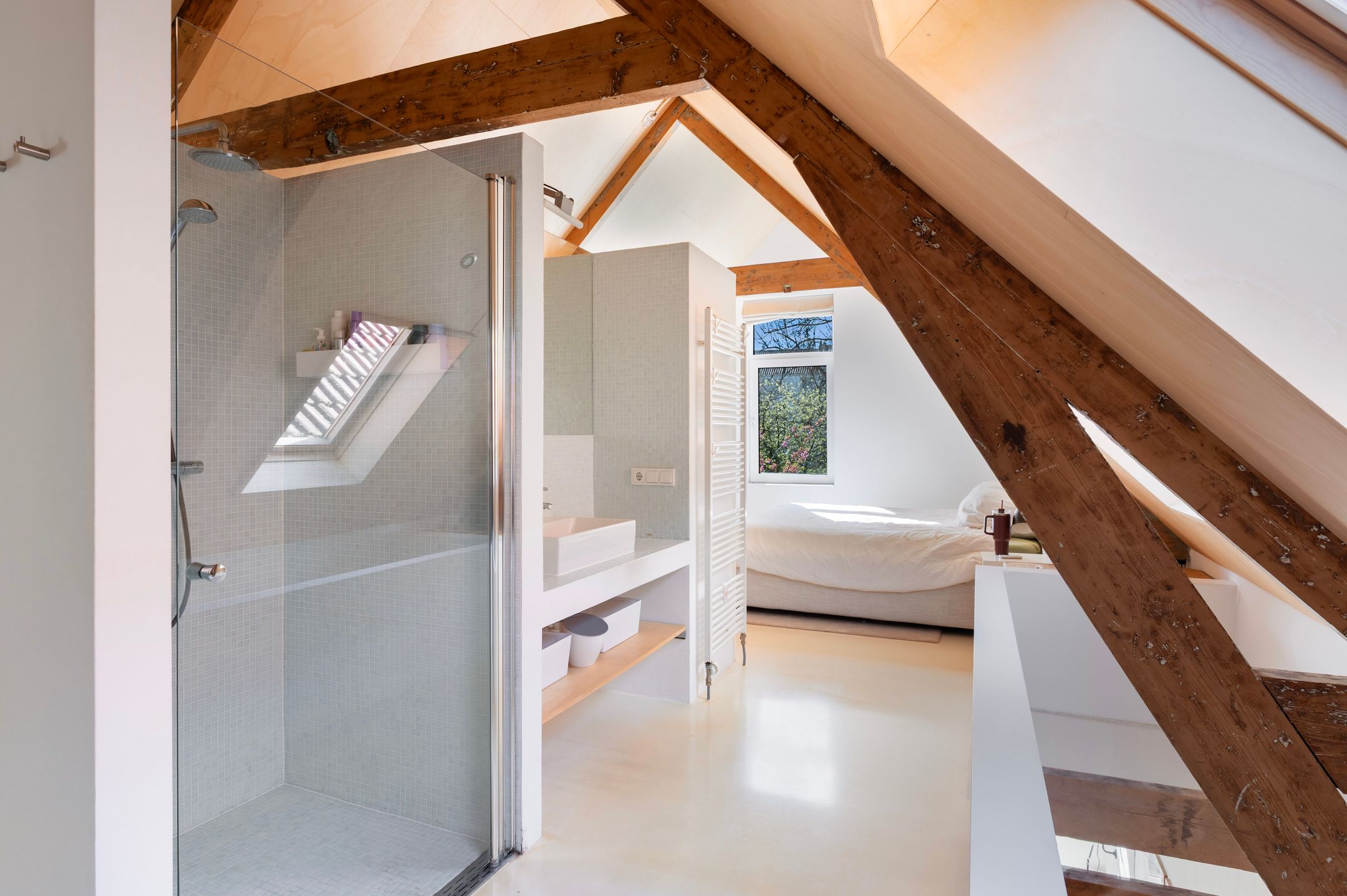 Photo 36 of Schoonderloostraat 54-B