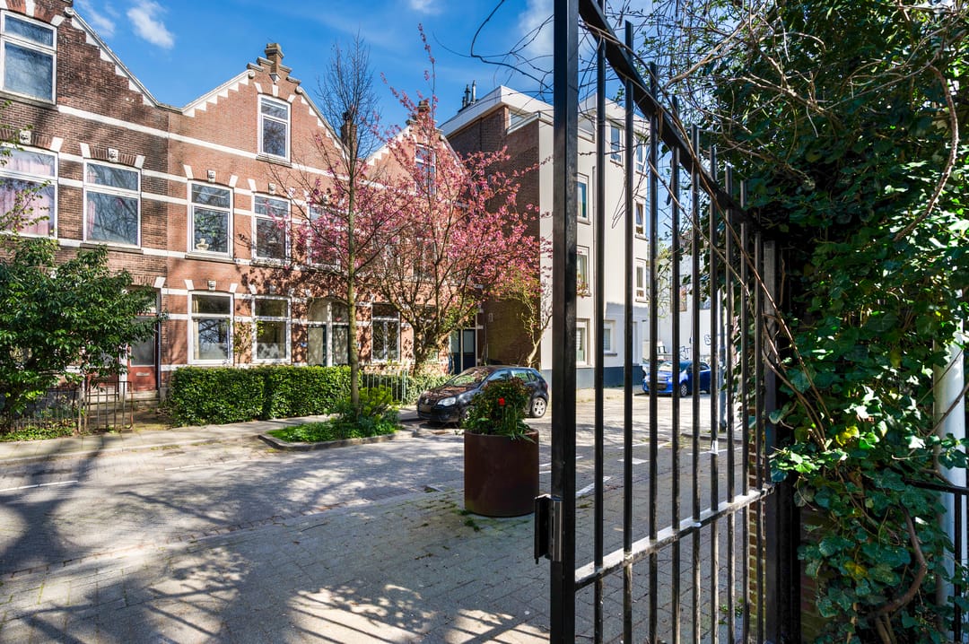 Photo 47 of Schoonderloostraat 54-B