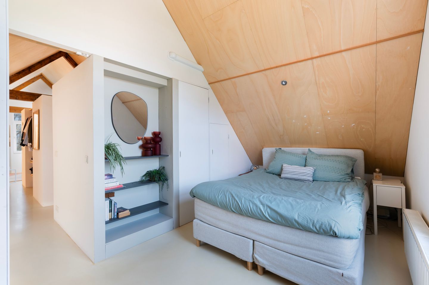 Photo 40 of Schoonderloostraat 54-B