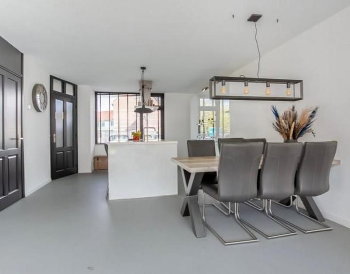 Photo 2 of Haarspitstraat 39