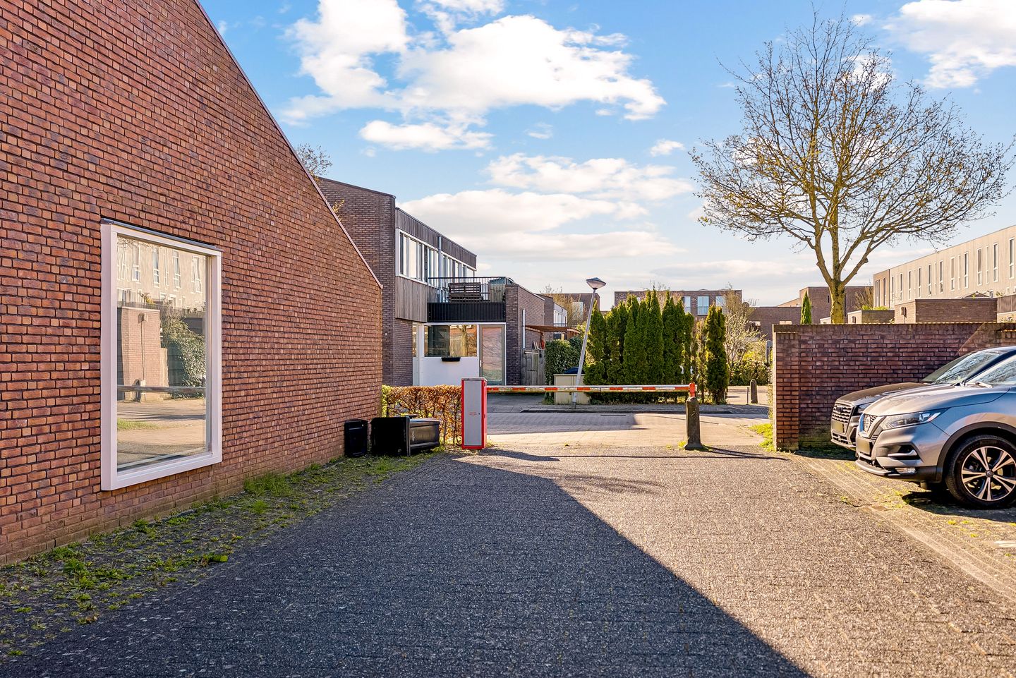 Photo 29 of Roer 2
