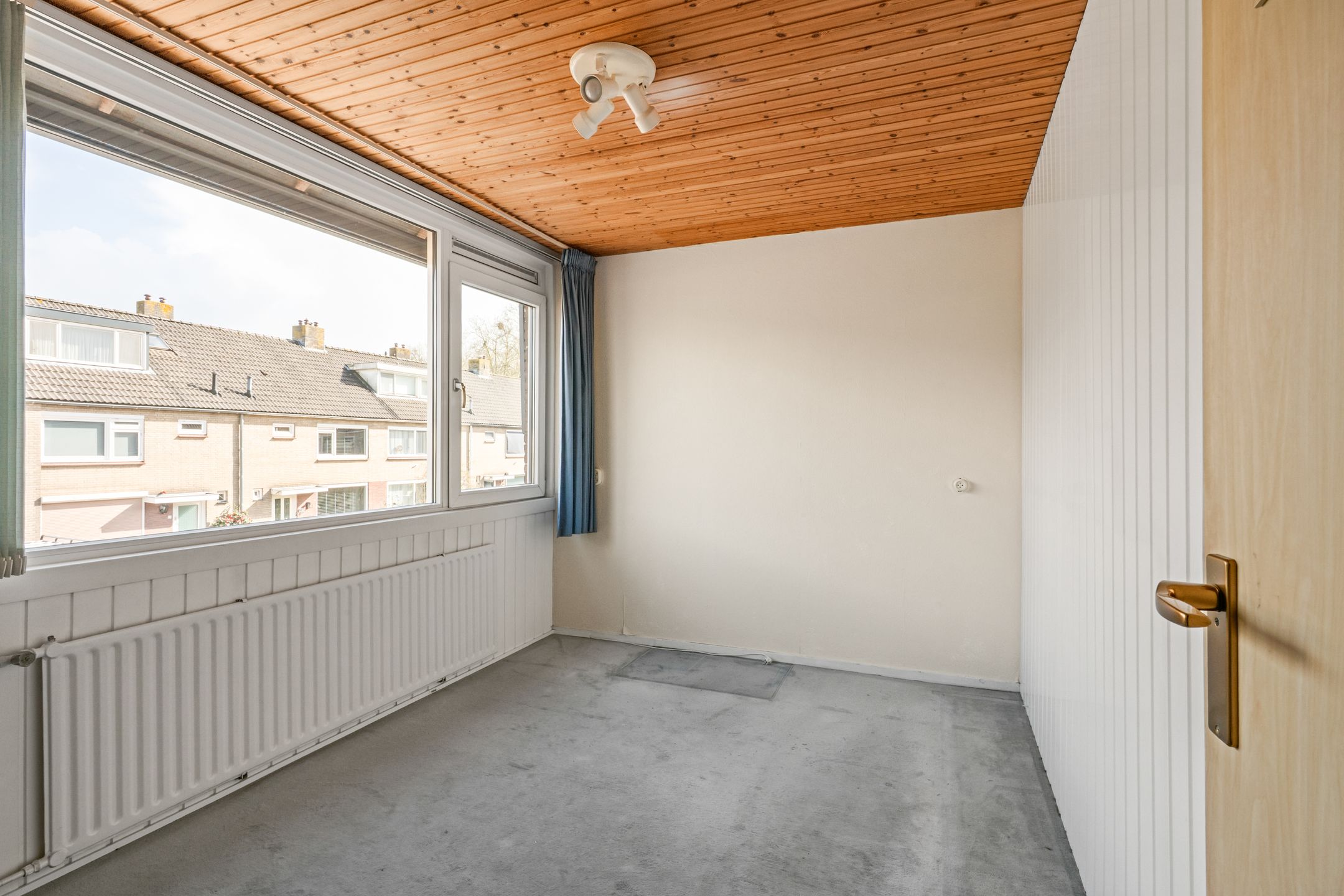 Foto 15 van van Halllaan 12