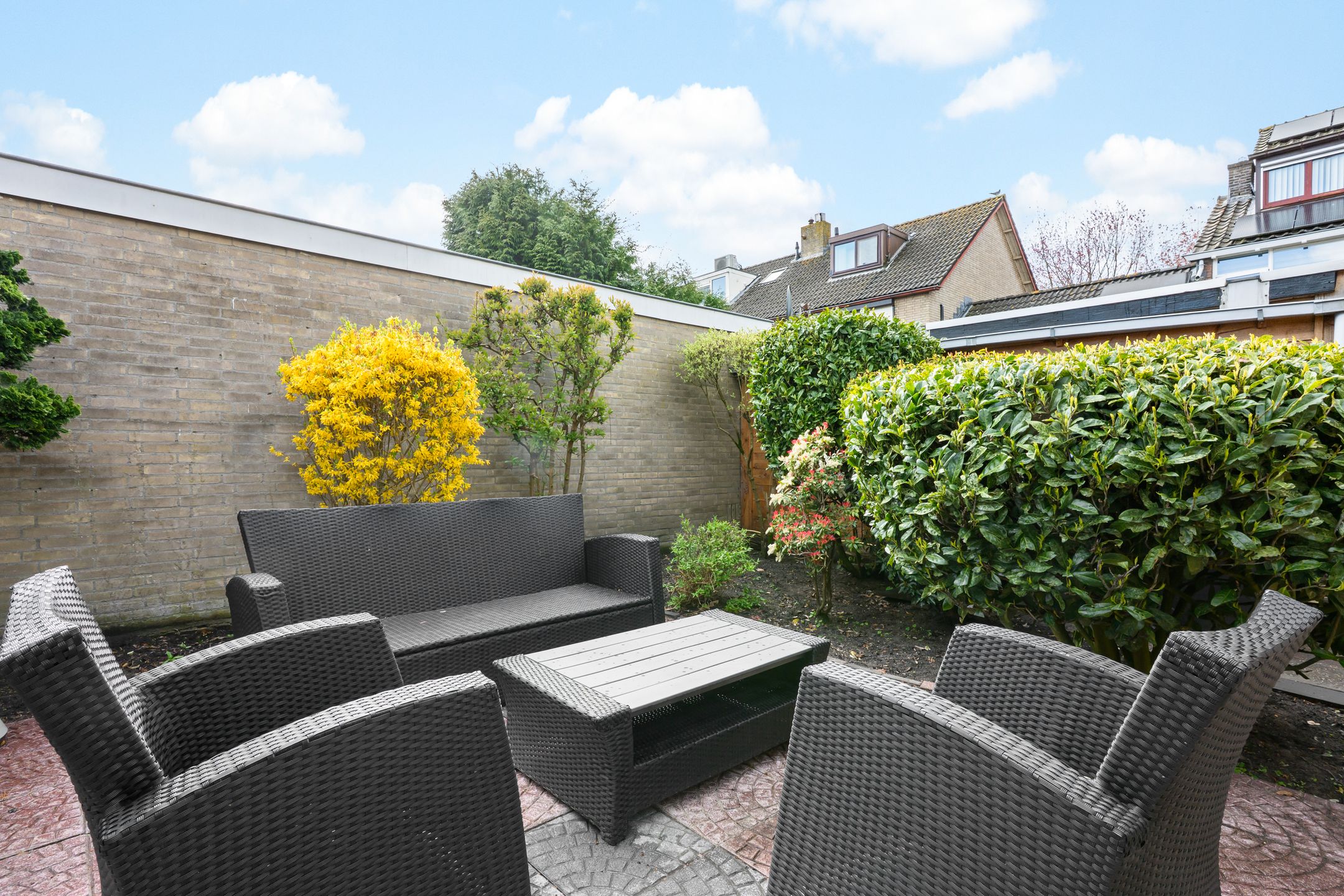 Foto 21 van van Halllaan 12