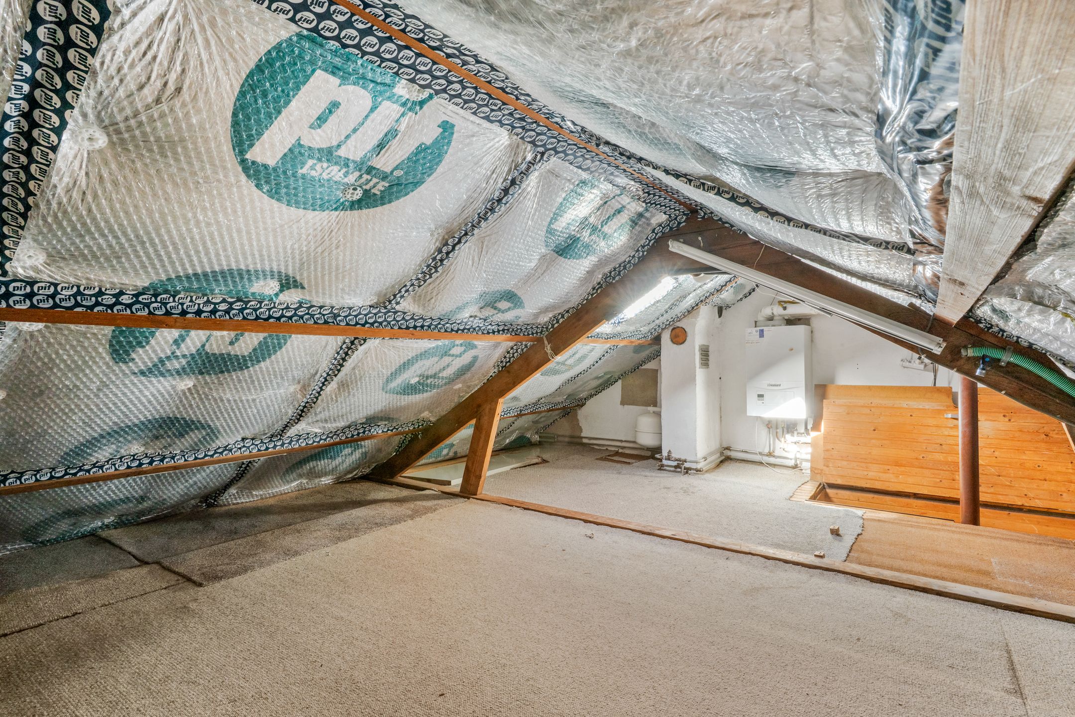 Foto 18 van van Halllaan 12