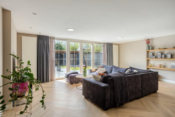 Bisschop Romerostraat 118 main image