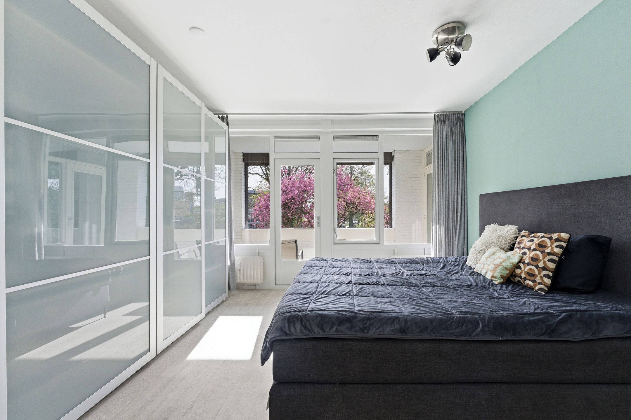 Foto 24 van Van Beethovenstraat 143