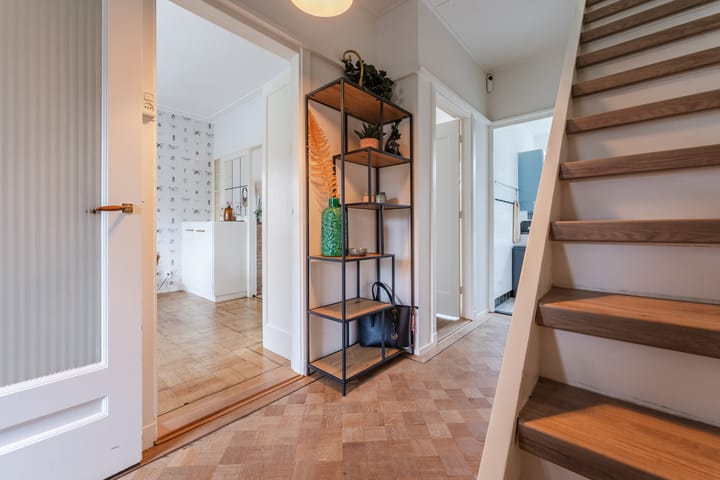 Hoekwoning te koop: Provincialeweg 328, Zaandam