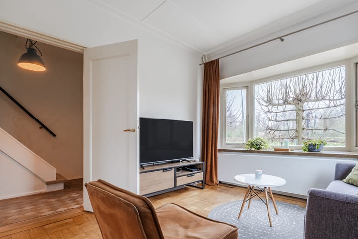 Hoekwoning te koop: Provincialeweg 328, Zaandam