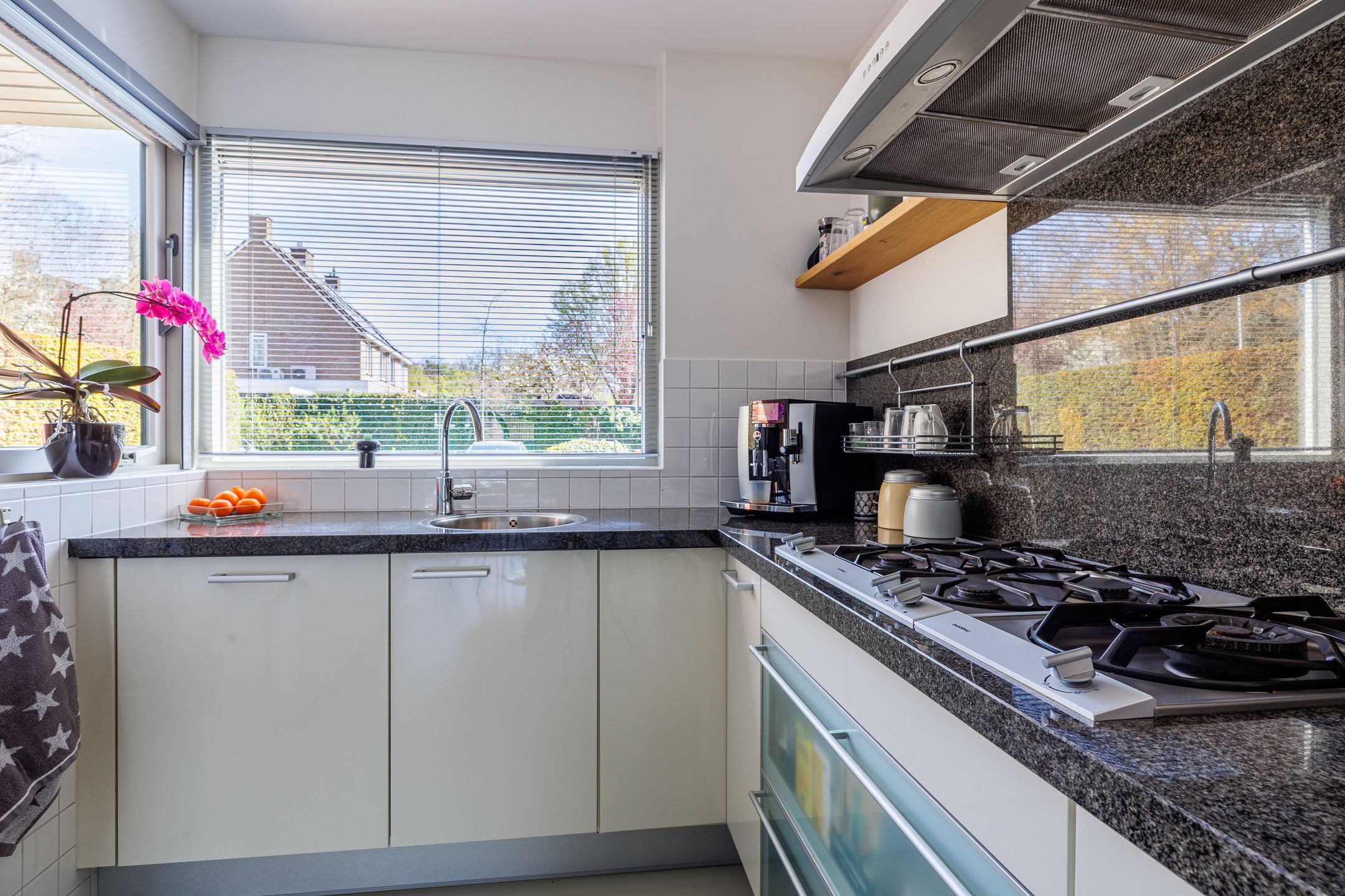 Foto 12 van Het engelse werk 37