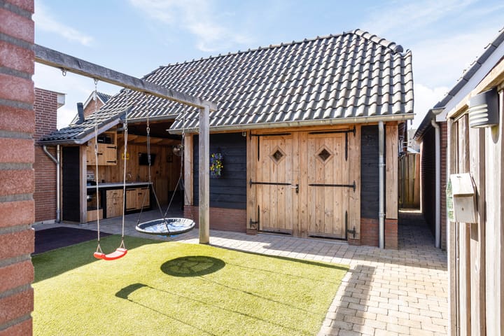 Photo 3 of Regenwicestraat 15