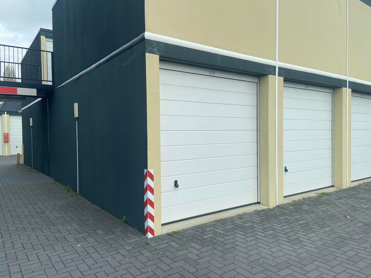 Bekijk foto 1 van Spoorlaan 5-J21