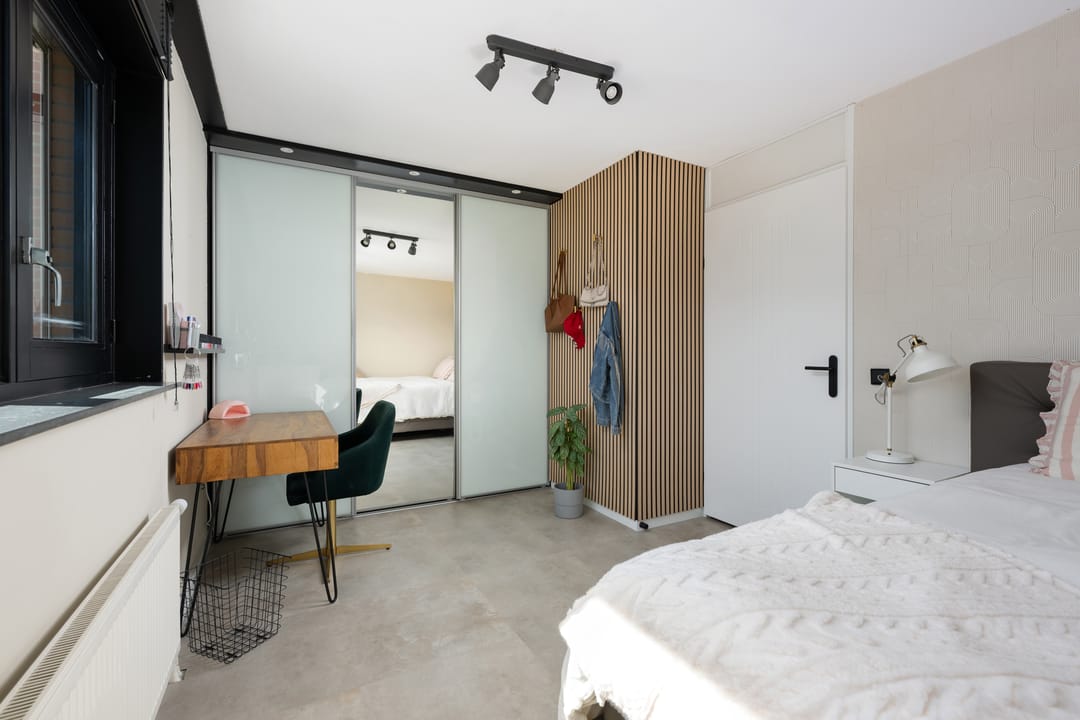 Foto 32 van Brederodestraat 16