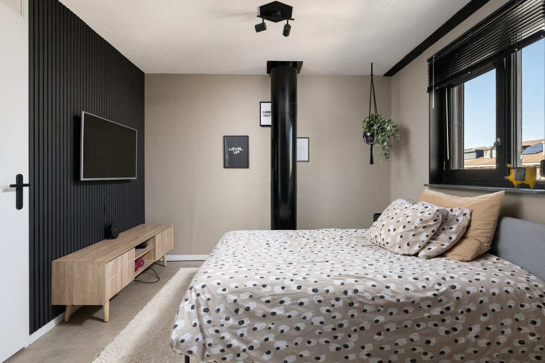 Foto 28 van Brederodestraat 16