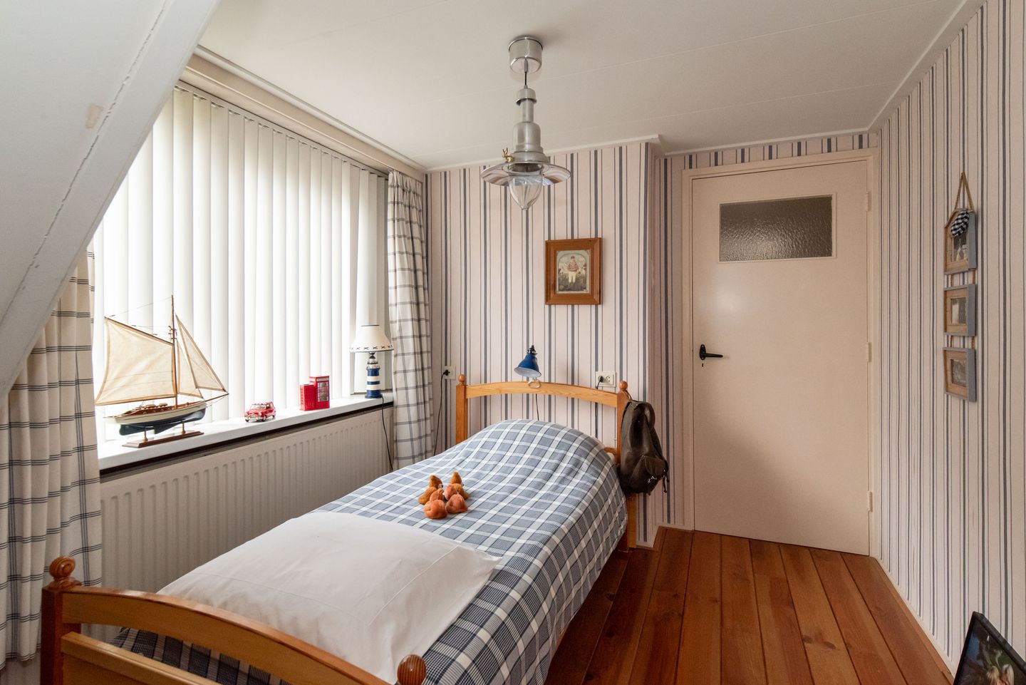 Foto 35 van Molenstraat 16