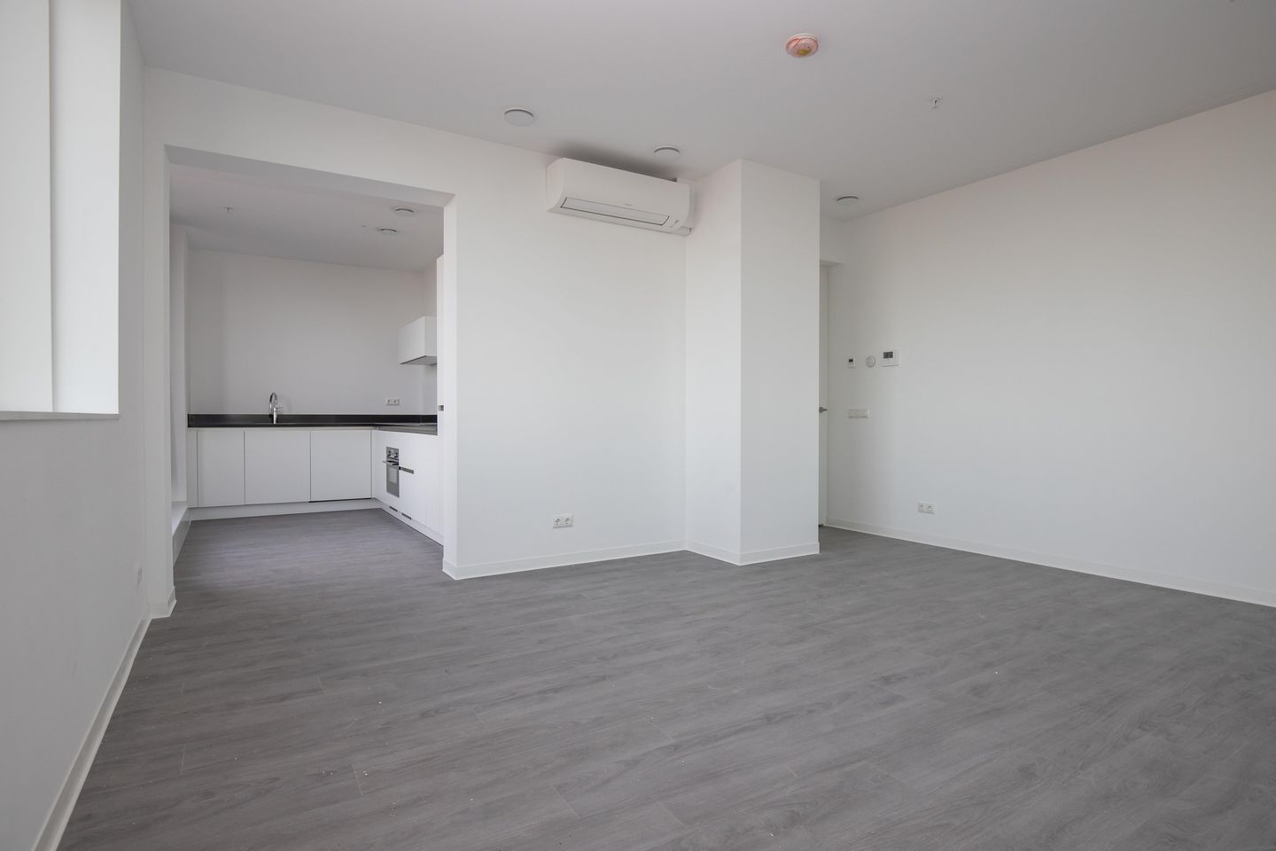 Photo 4 of Machinekamerplein 32-327