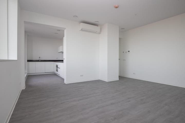 Foto 4 van Machinekamerplein 32-327