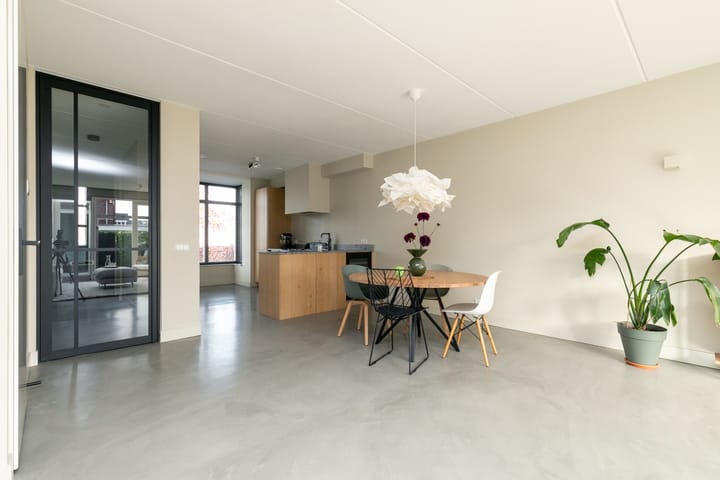 Photo 5 of Bernard Leenestraat 37