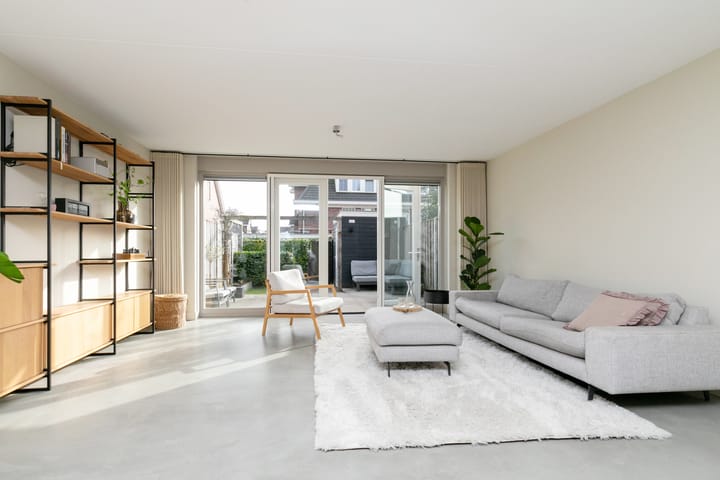 Photo 2 of Bernard Leenestraat 37