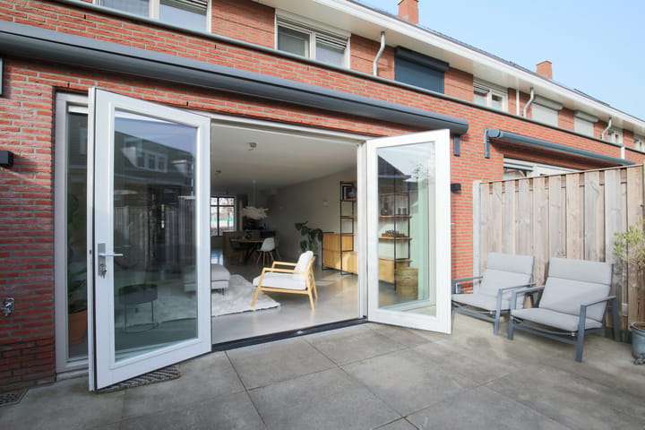 Photo 3 of Bernard Leenestraat 37
