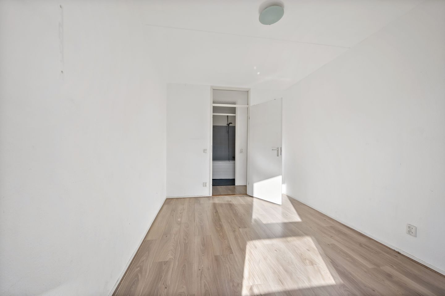 Foto 20 van Gevers Deynootweg 692