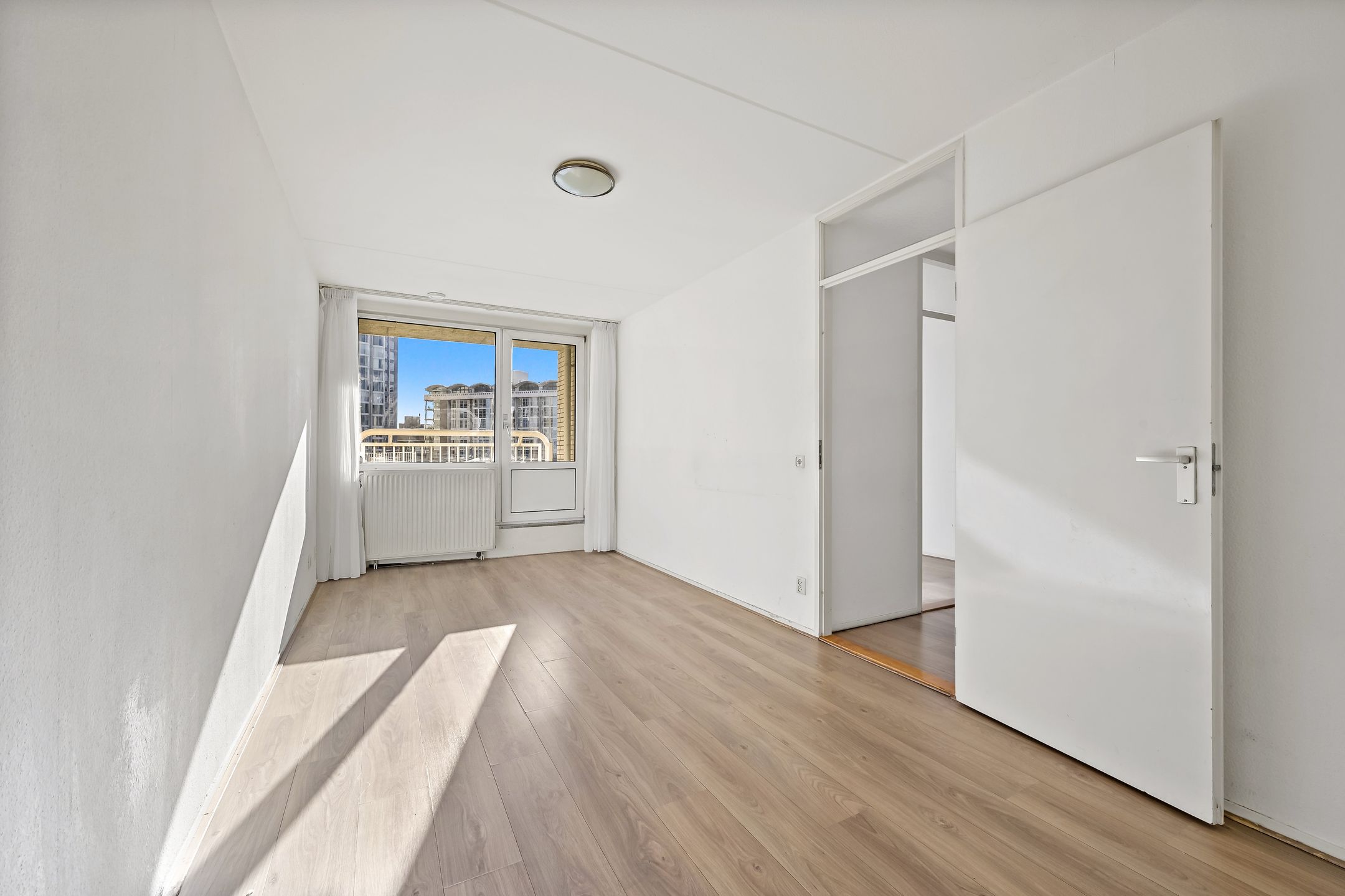 Foto 24 van Gevers Deynootweg 692