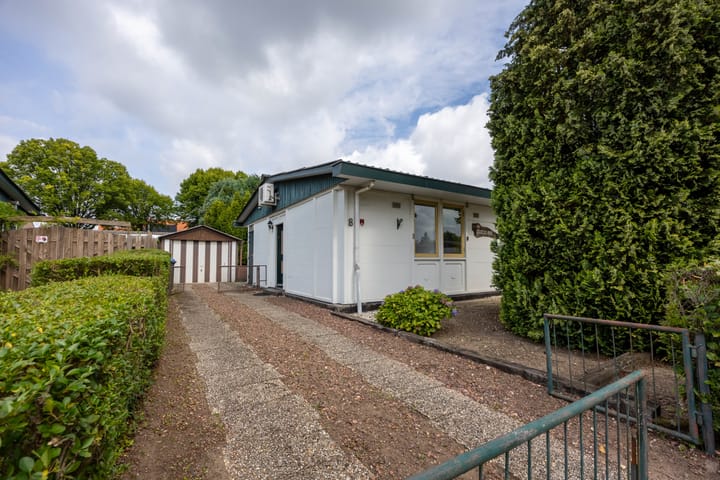 Photo 2 of Beverweg 8