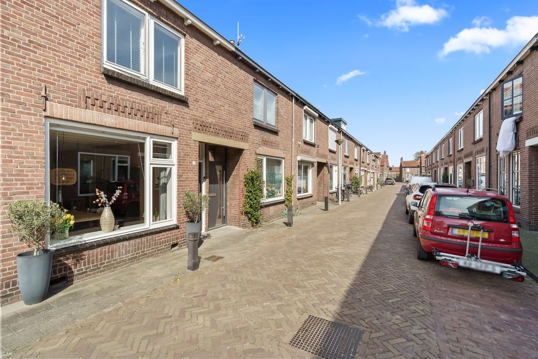 Photo 47 of Goudsbloemstraat 6