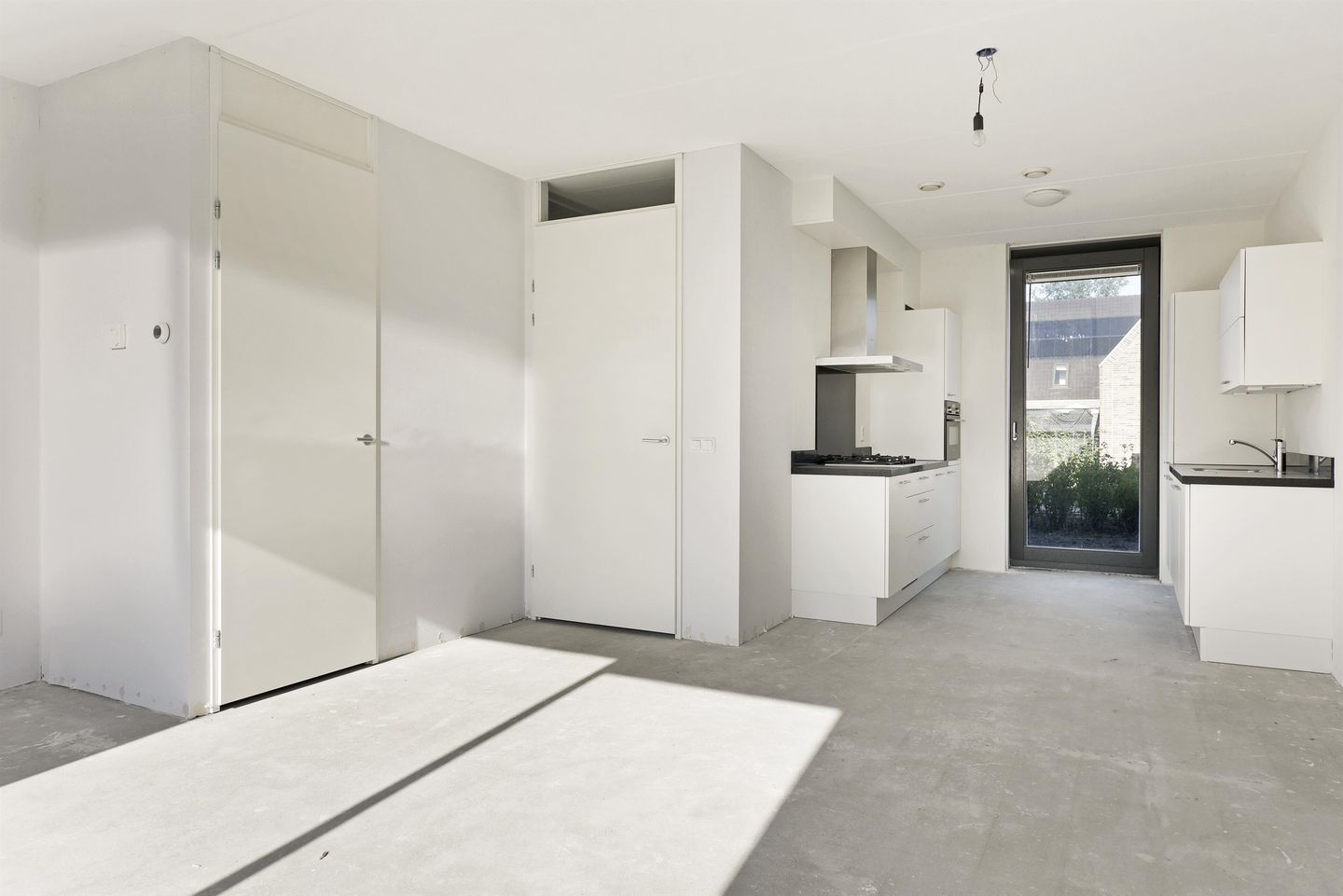 Foto 5 van Bloemenakker 9