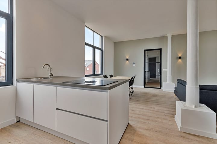 Photo 2 of Huizersdijk 28-A