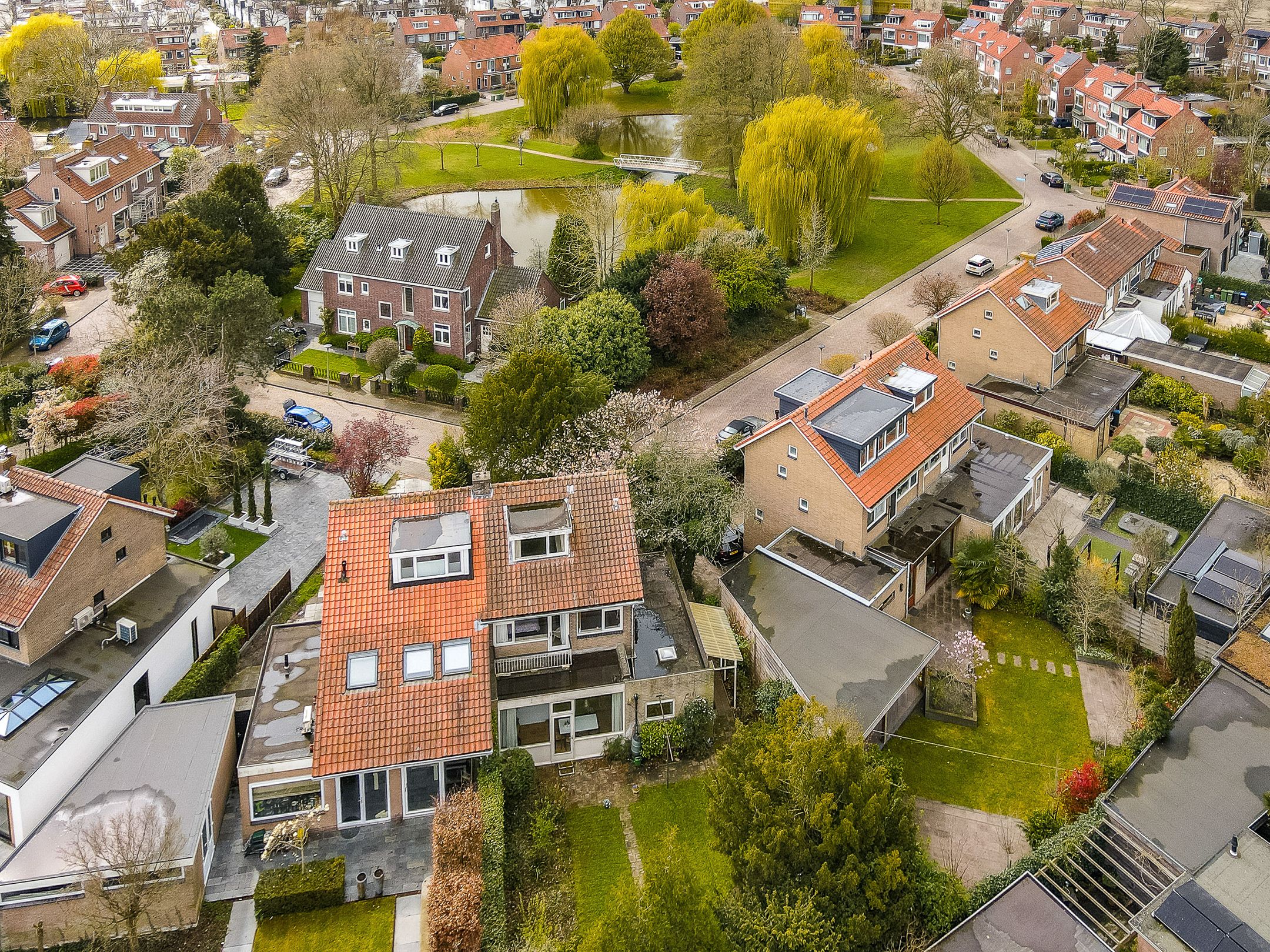 Foto 3 van van Heutszpark 16