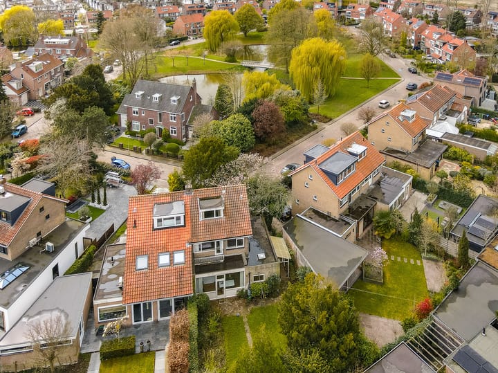 Foto 3 van van Heutszpark 16