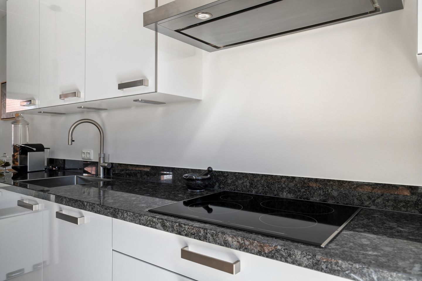 Foto 20 van Dick van Tussenbroekhof 8