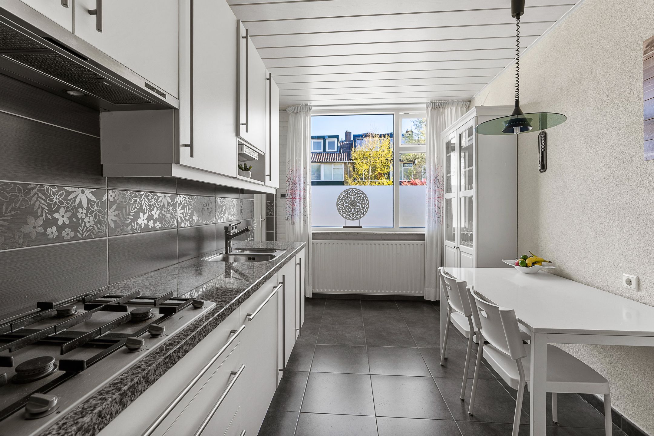 Photo 21 of Burgemeester Haefkensstraat 39