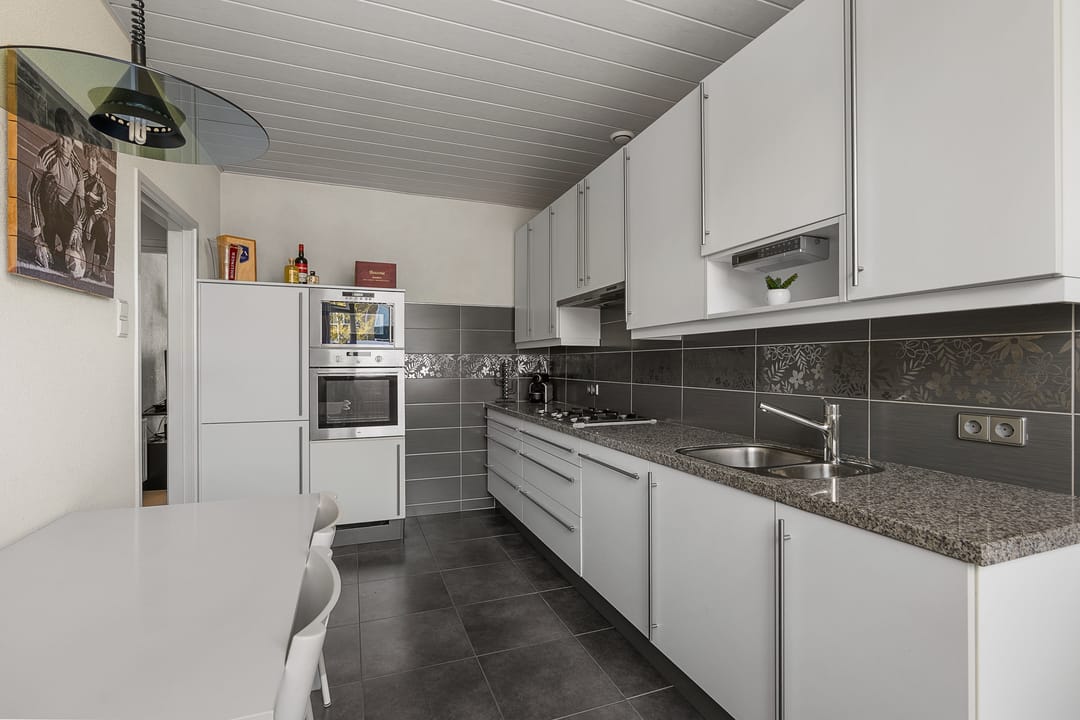 Photo 22 of Burgemeester Haefkensstraat 39