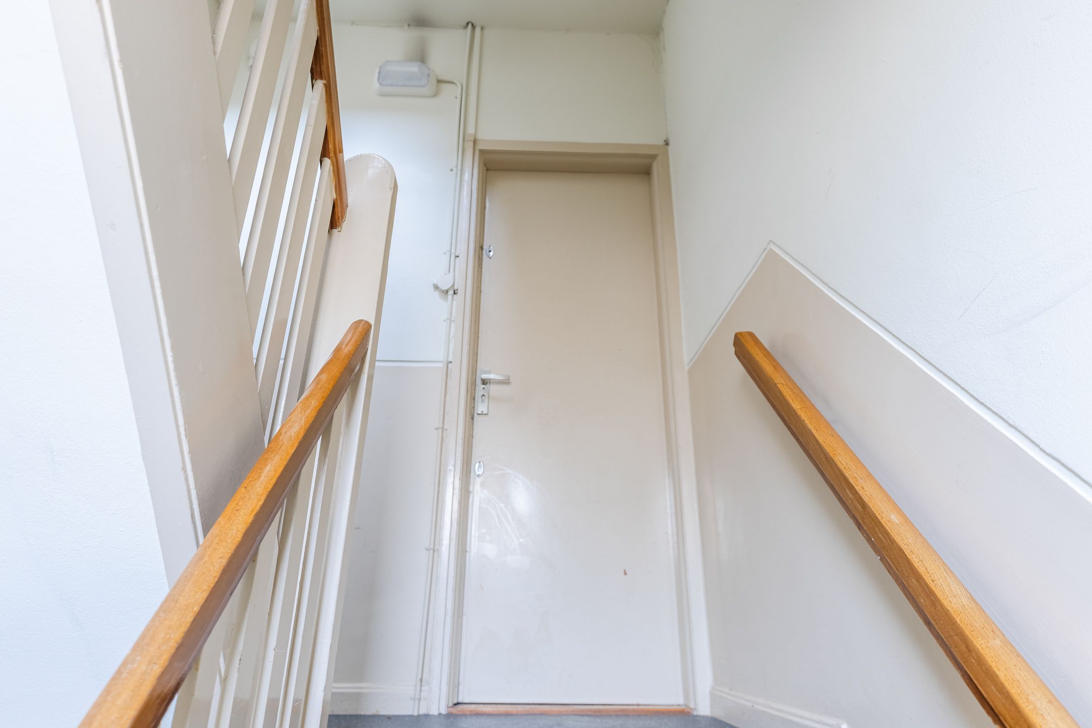 Photo 6 of Adriaan van Bergenstraat 5-2