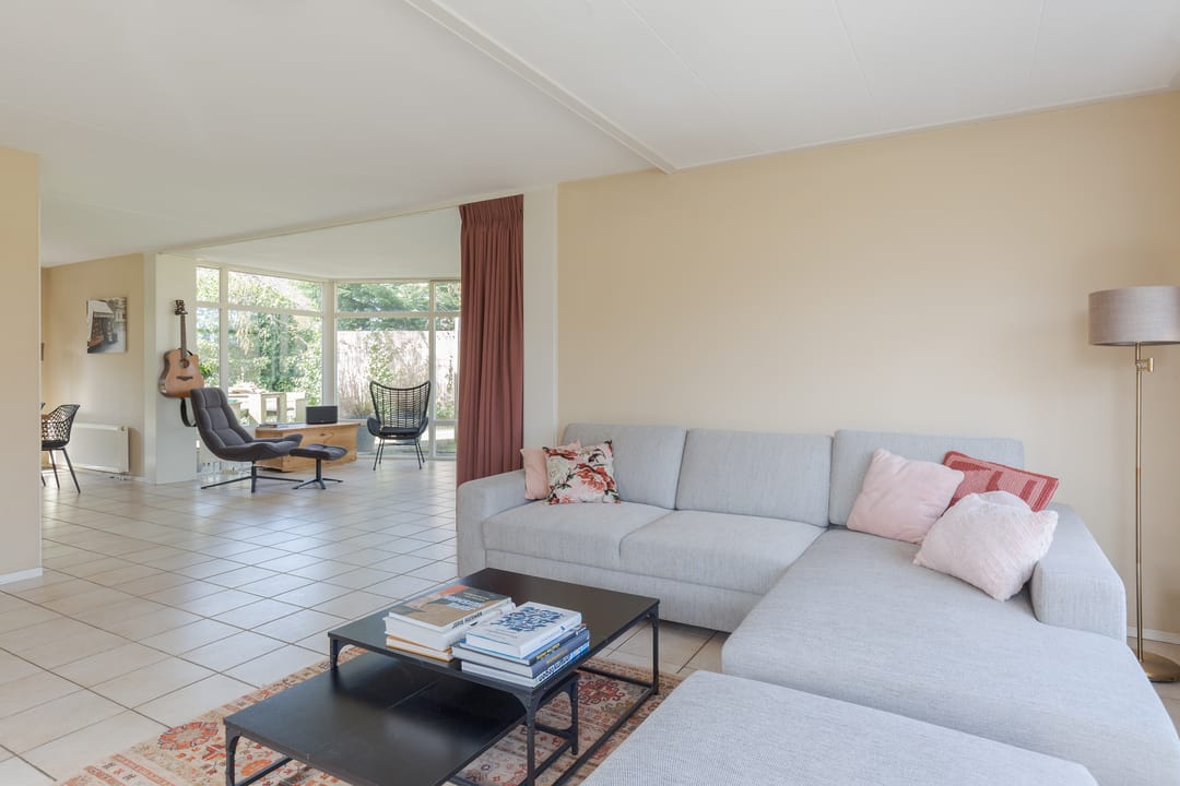 Foto 11 van Tribune 2