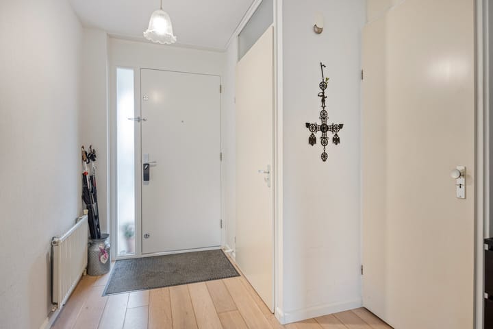 Foto 3 van Aan het beeldje 3