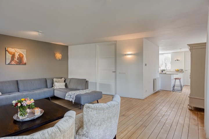 Photo 3 of Binnenhof 9